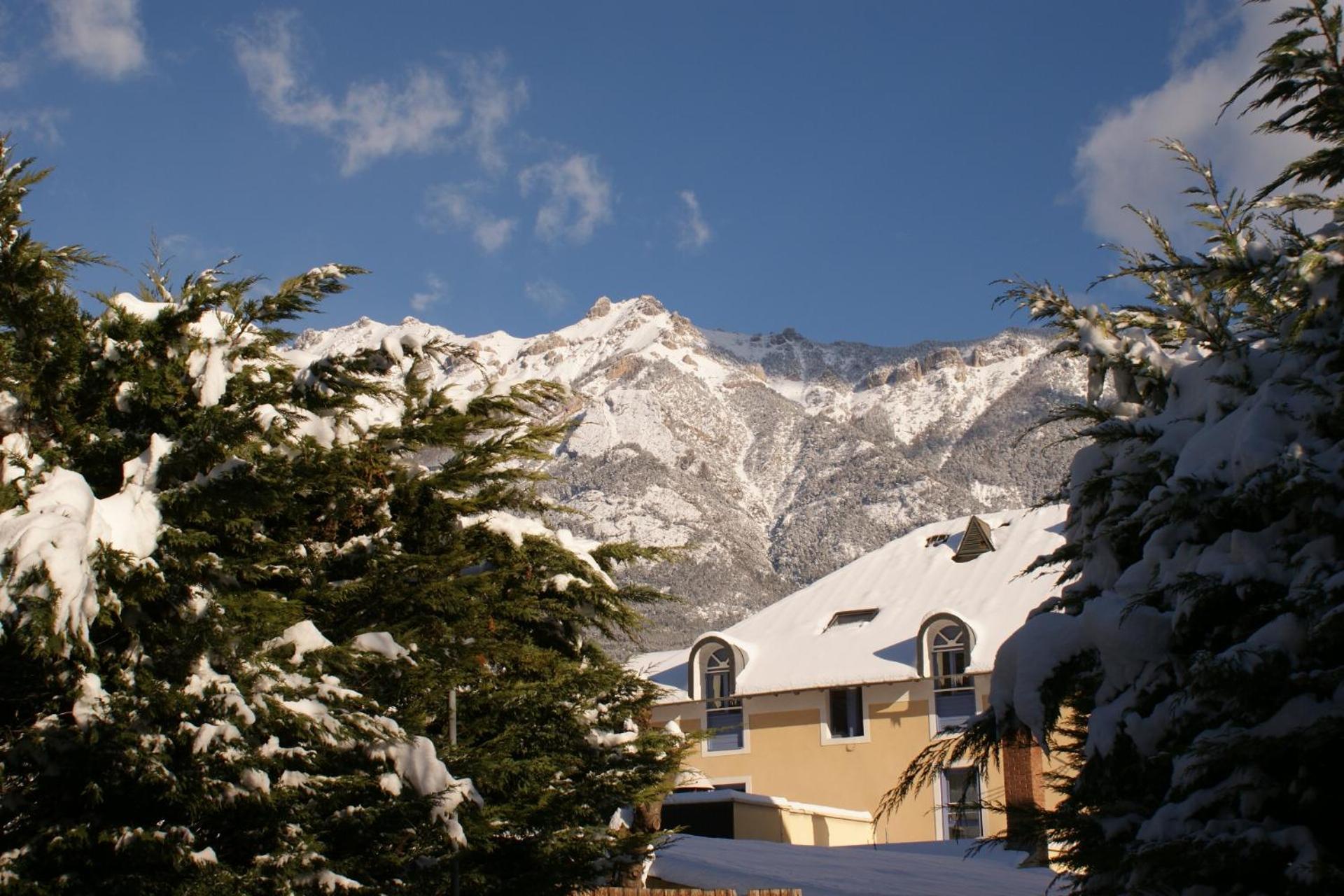 Hotel De La Gare Eygliers Εξωτερικό φωτογραφία